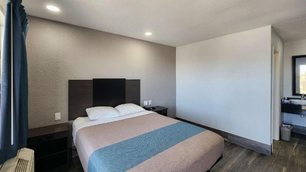 Motel 6-Galveston, TX image 15