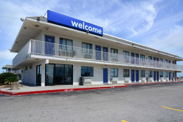 Motel 6-Galveston, TX image 23