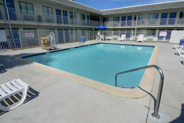 Motel 6-Galveston, TX image 29
